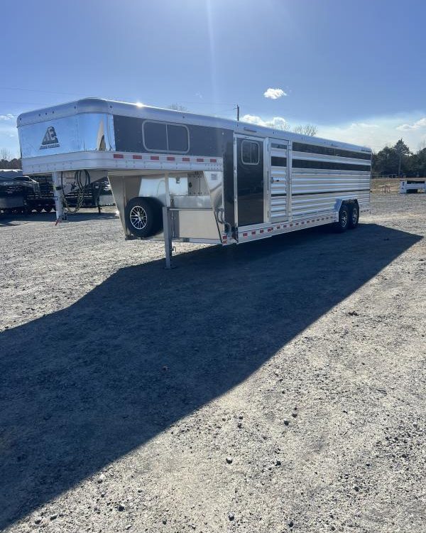 2025 Elite Trailers 8’x28′ Show Cattle Stock Combo Trailer